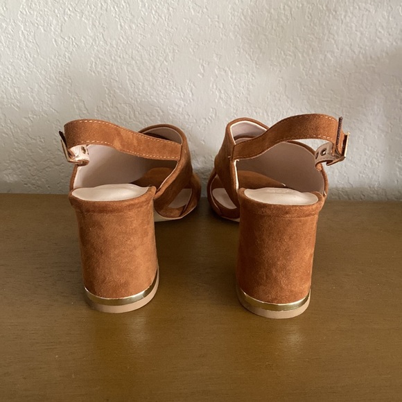 Halston brand new block heels size 8 - Picture 6 of 6